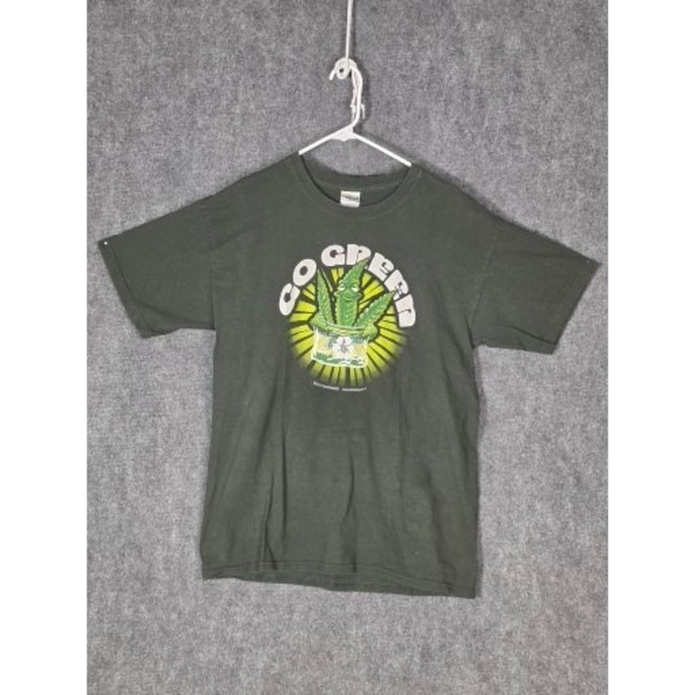 Gildan Mens Go Green Graphic TShirt Dark Green 2010 Recycled Leaf Large Cannibus